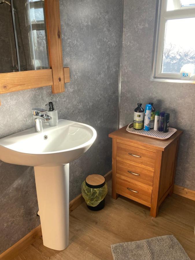 Appartement Roblins Nest à Ammanford Extérieur photo